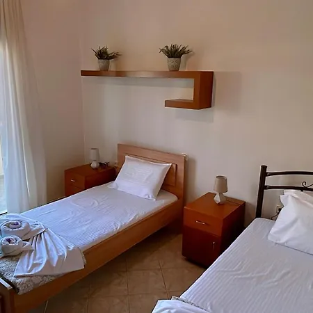 Garden House شقة ني كارفالي