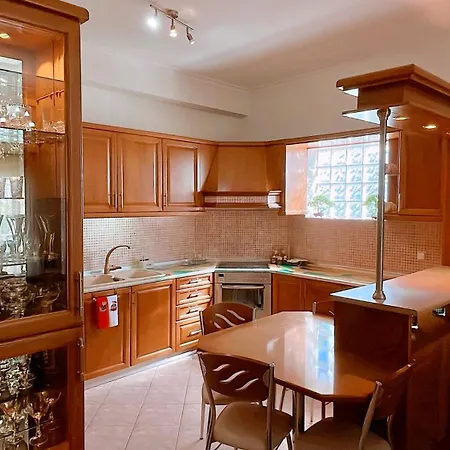 Apartment Garden House Nea Karvali